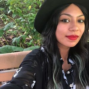 Meet your Posher, Amber